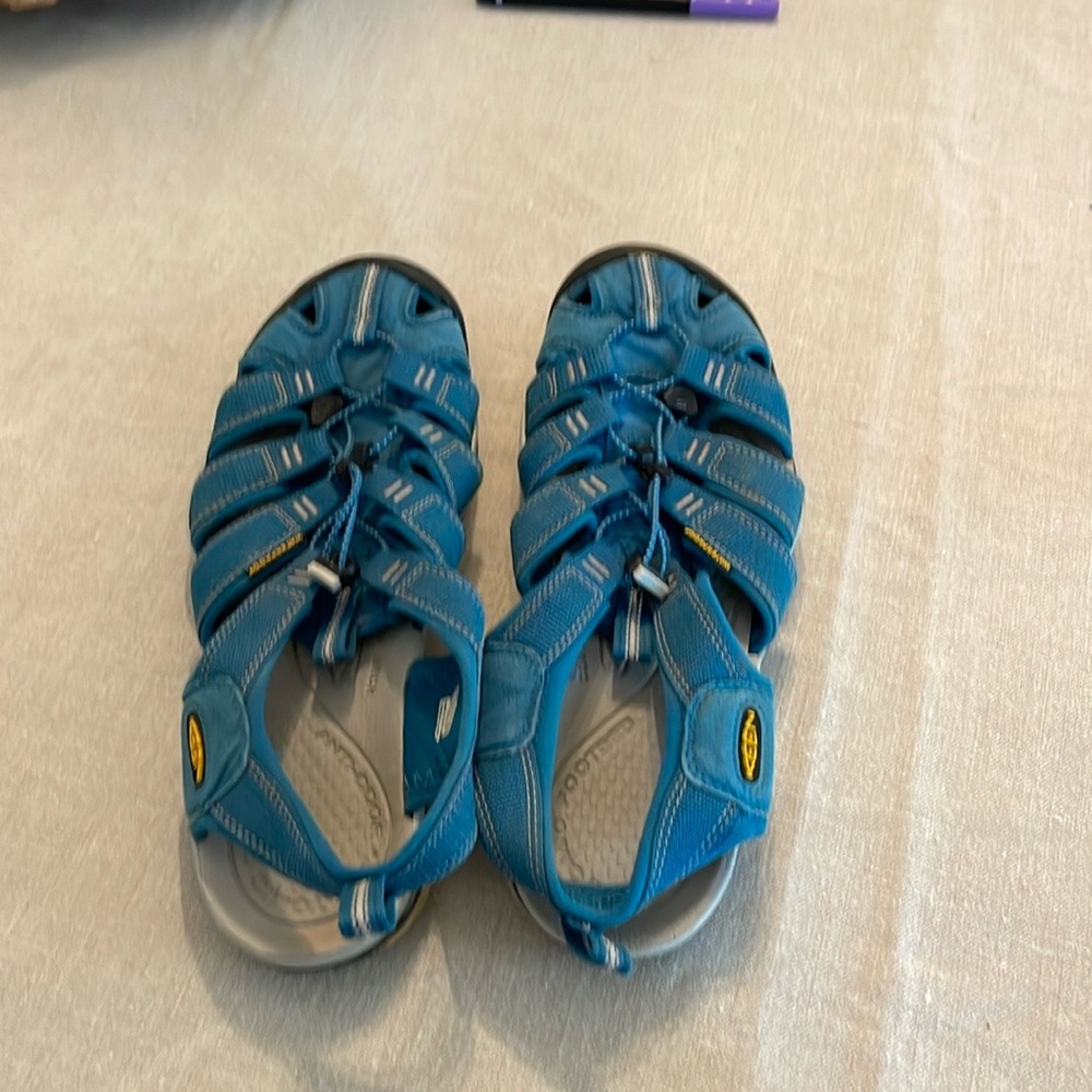 Women’s Keen water shoes, size 10